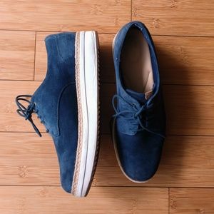 Clarks Artisan blue suede Oxfords - comfy & sleek